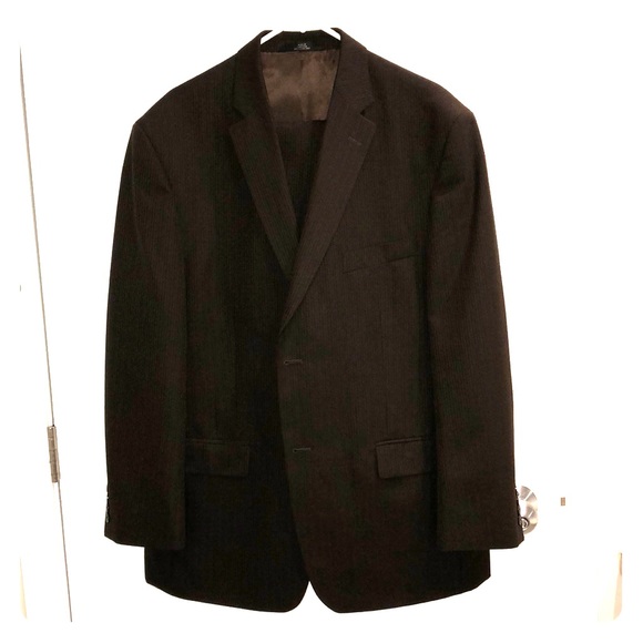 Haggar Other - Haggar Suit Set (Blazer 44R and Pants 36x30)